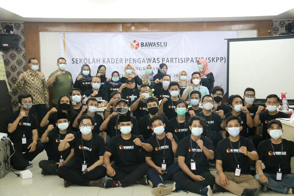 PENUTUPAN SEKOLAH KADER PENGAWAS PARTISIPATIF (SKPP) ANGKATAN III GELOMBANG IV TAHUN 2020