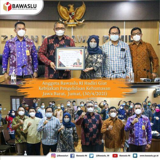 FRITZ EDWARD SIREGAR MENJADI NARASUMBER KEBIJAKAN PENGELOLAAN KEHUMASAN BAWASLU JAWA BARAT