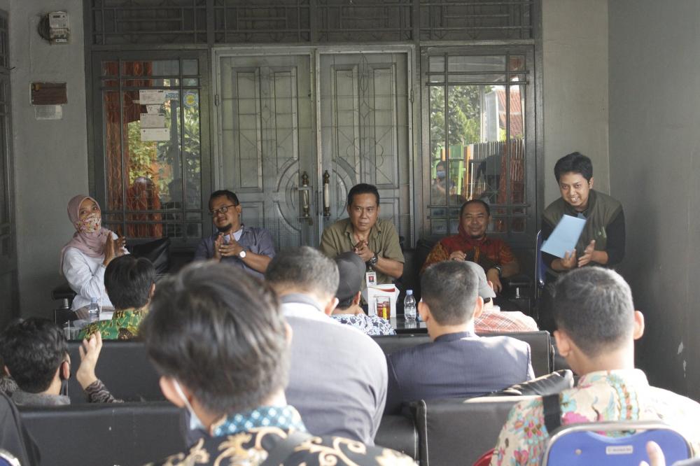 SILATURAHMI DAN PEMBERIAN CINDERAMATA KEPADA ALUMNI SKPP DARING TAHUN 2020