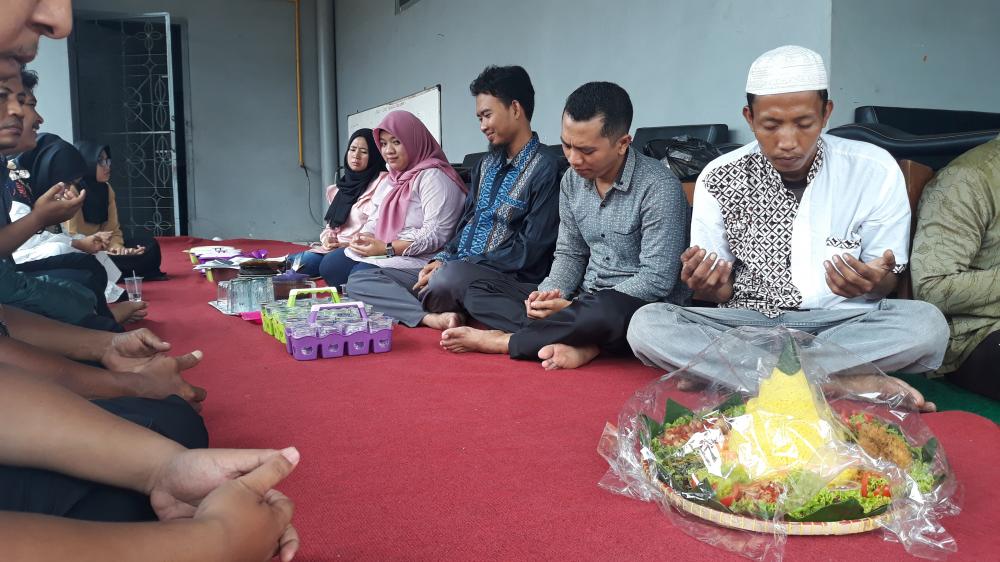 BAWASLU KOTA CIREBON MENGGELAR SYUKURAN PINDAH KANTOR BARU