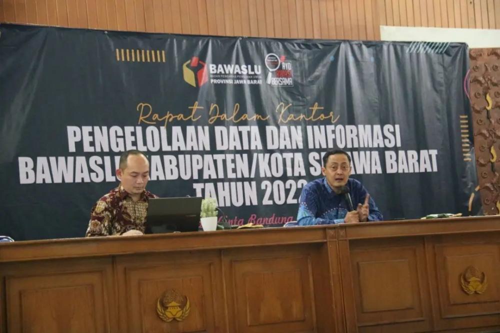 Bawaslu Jabar Gelar Pengelolaan Data Informasi