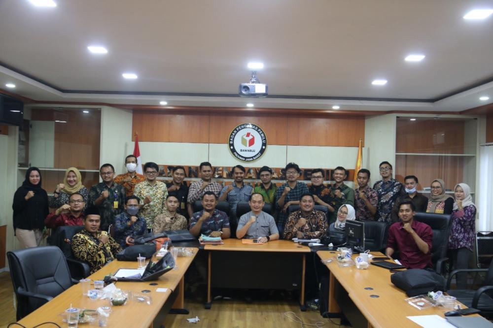 Bawaslu Kota Cirebon Ikuti Rapat Peningkatan Kapasitas Datin