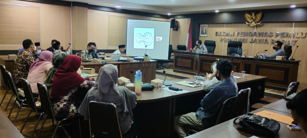 Bawaslu Kota Cirebon Ikuti Rakor Analisis Hukum dan Legal Opinion