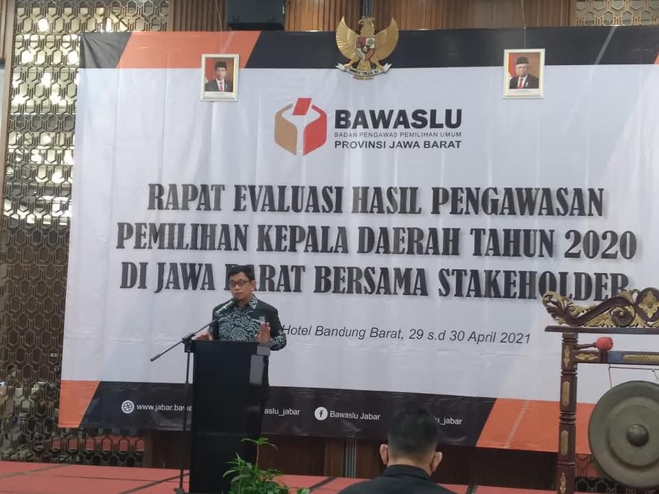 RAPAT EVALUASI HASIL PENGAWASAN PEMILIHAN KEPALA DAERAH TAHUN 2020 DI JAWA BARAT BERSAMA STAKEHOLDER