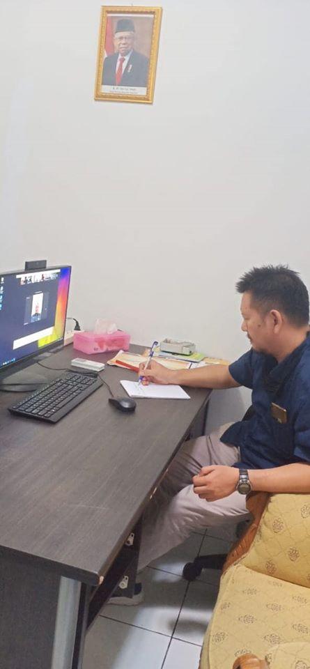 BAWASLU KOTA CIREBON MENGIKUTI VIDEO CONFERENCE YANG MEMBAHAS SKPP DARING