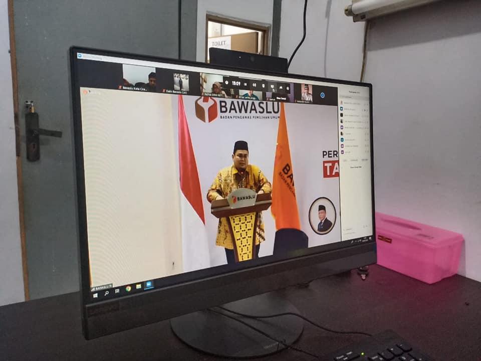 BAWASLU KOTA CIREBON MENGIKUTI VIDEO CONFERENCE HALAL BIHALAL IDULFITRI 1441 H & PERSIAPAN PENGAWASAN LANJUTAN TAHAPAN PILKADA 2020