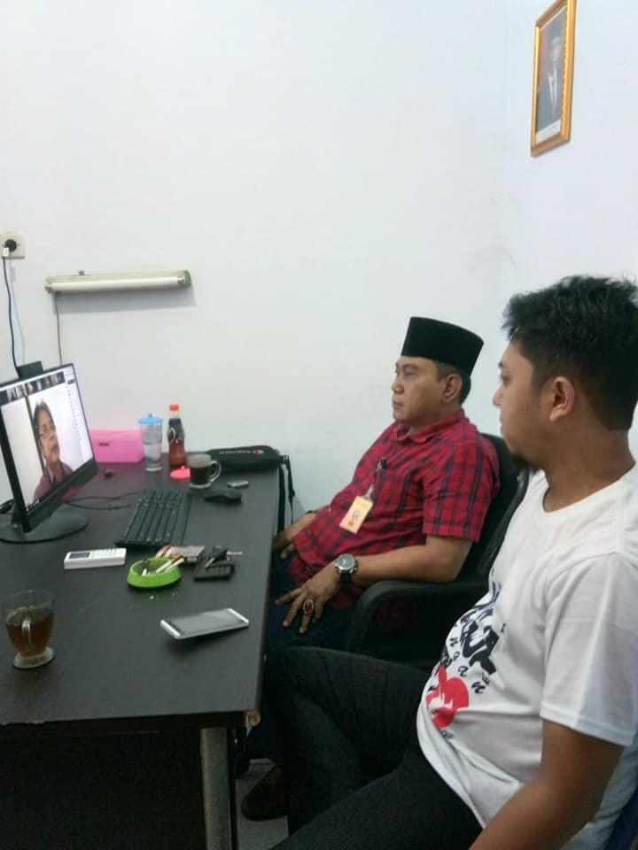 BAWASLU KOTA CIREBON MENJADI NARASUMBER BINCANG-BINCANG VIRTUAL BERTEMAKAN MENELISIK MONEY POLITIC DALAM PEMILU DITINJAU DARI SISI ETIKA, BUDAYA DAN HUKUM