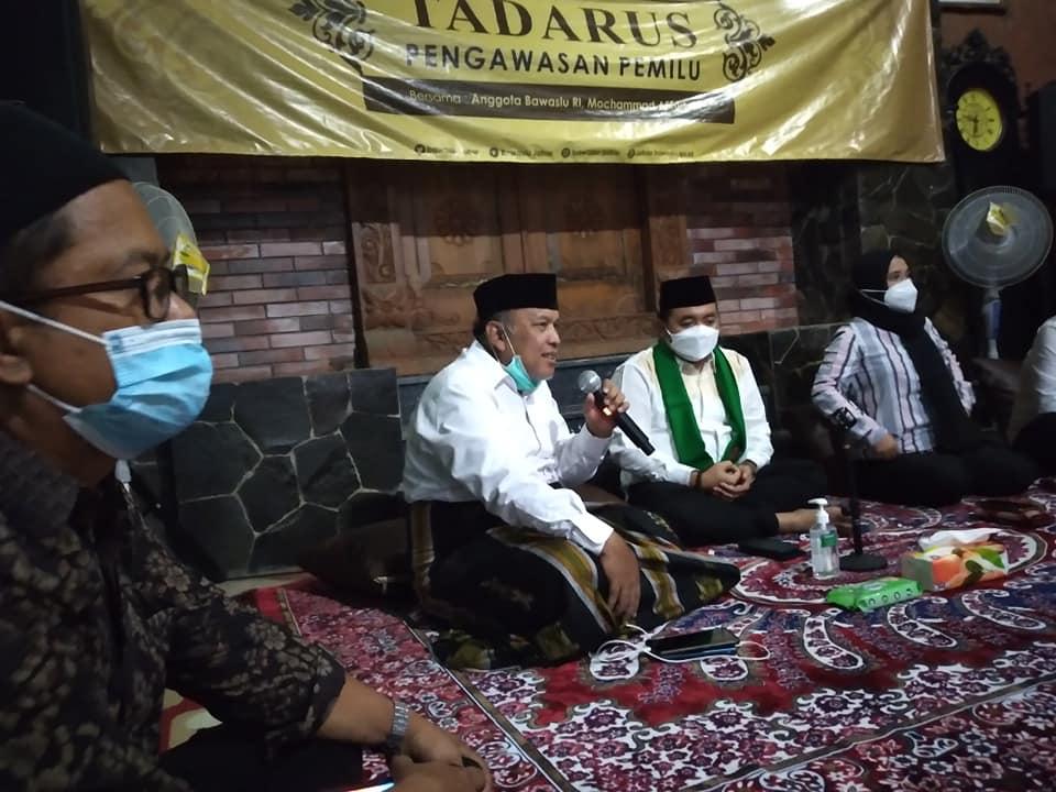 TADARUS PENGAWASAN YANG DISELENGGARAKAN BAWASLU PROVINSI JAWA BARAT