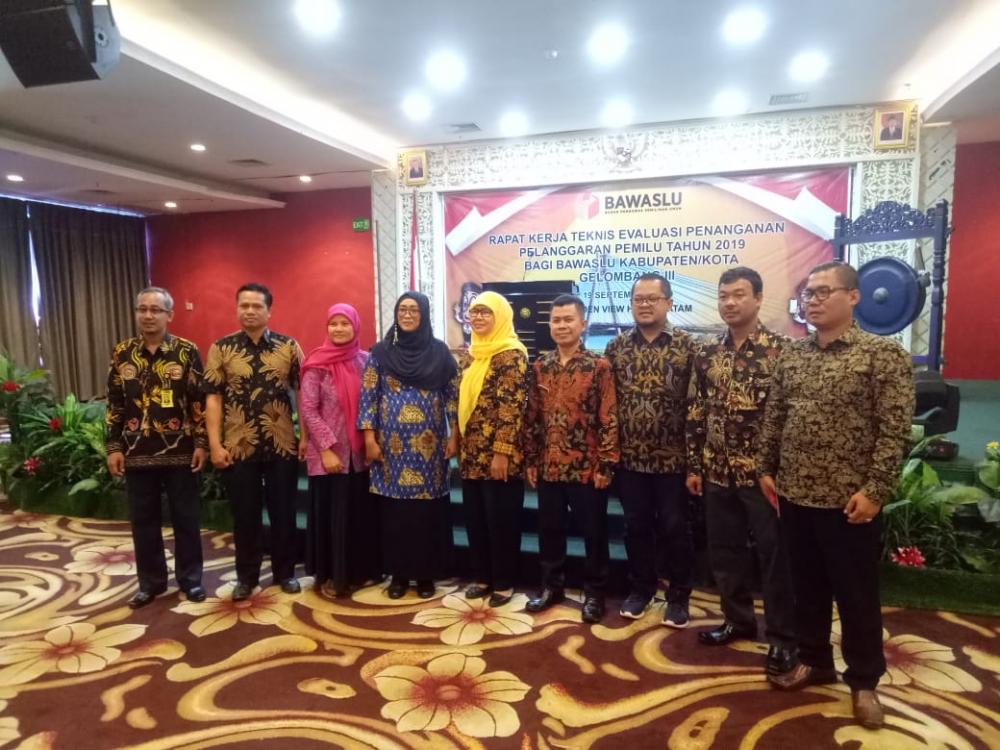 RAPAT KERJA TEKNIS EVALUASI PENANGANAN PELANGGARAN PEMILU TAHUN 2019 BAGI BAWASLU KABUPATEN/KOTA GELOMBANG III