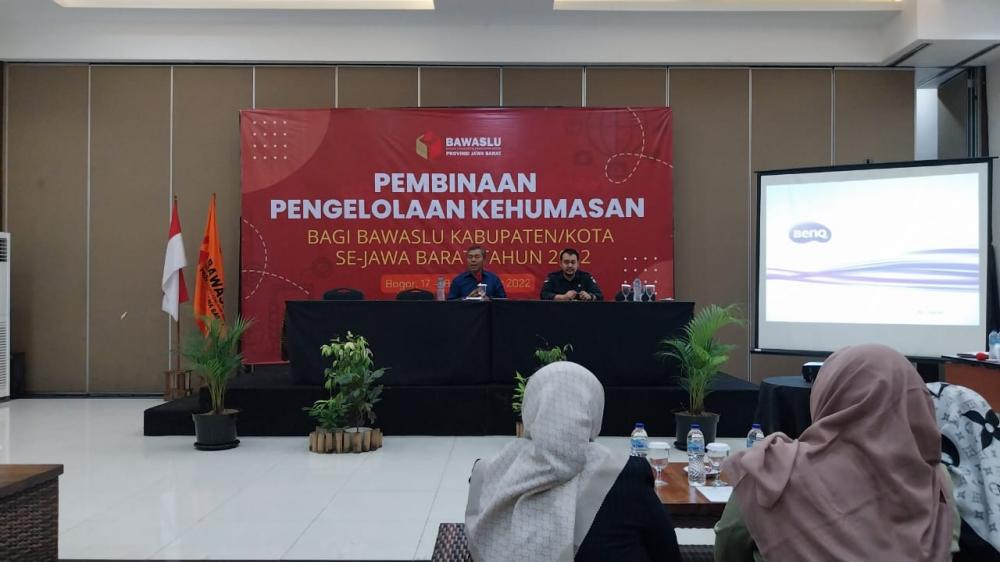 Bawaslu Kota Cirebon Ikuti Pembinaan Pengelolaan Kehumasan
