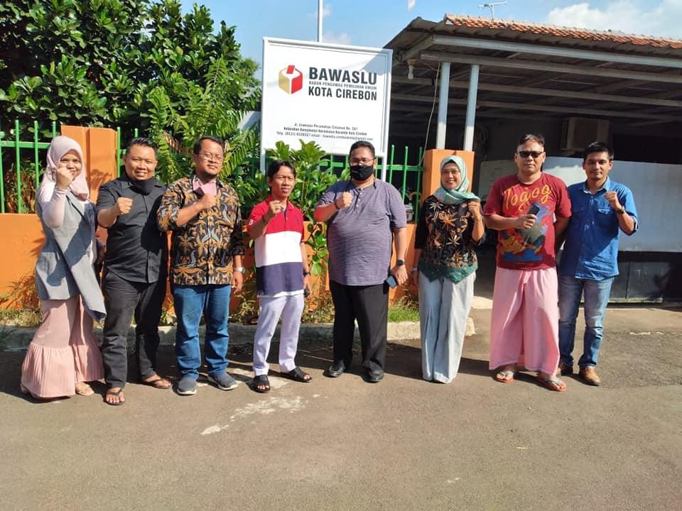 KUNJUNGAN BAWASLU RI DAN BAWASLU JABAR KE KANTOR BAWASLU KOTA CIREBON