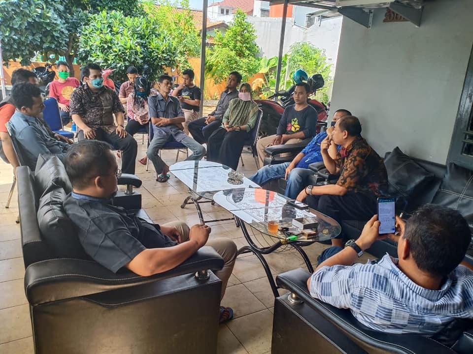RAPAT INTERNAL BAWASLU KOTA CIREBON