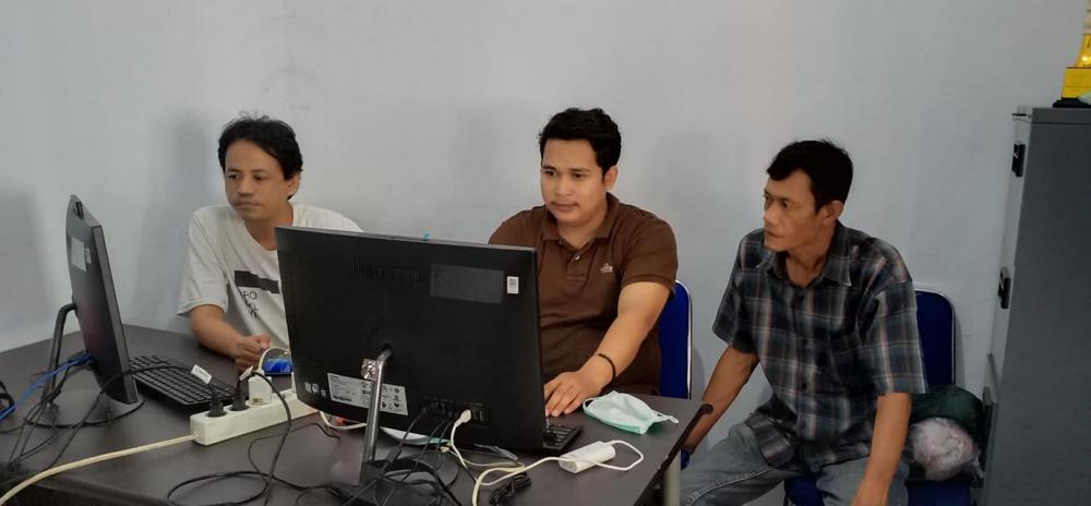 BAWASLU KOTA CIREBON MENGIKUTI VICON OTAK ATIK DESAIN GRAFIS DAN MEME YANG DISELENGGARAKAN BAWASLU JABAR