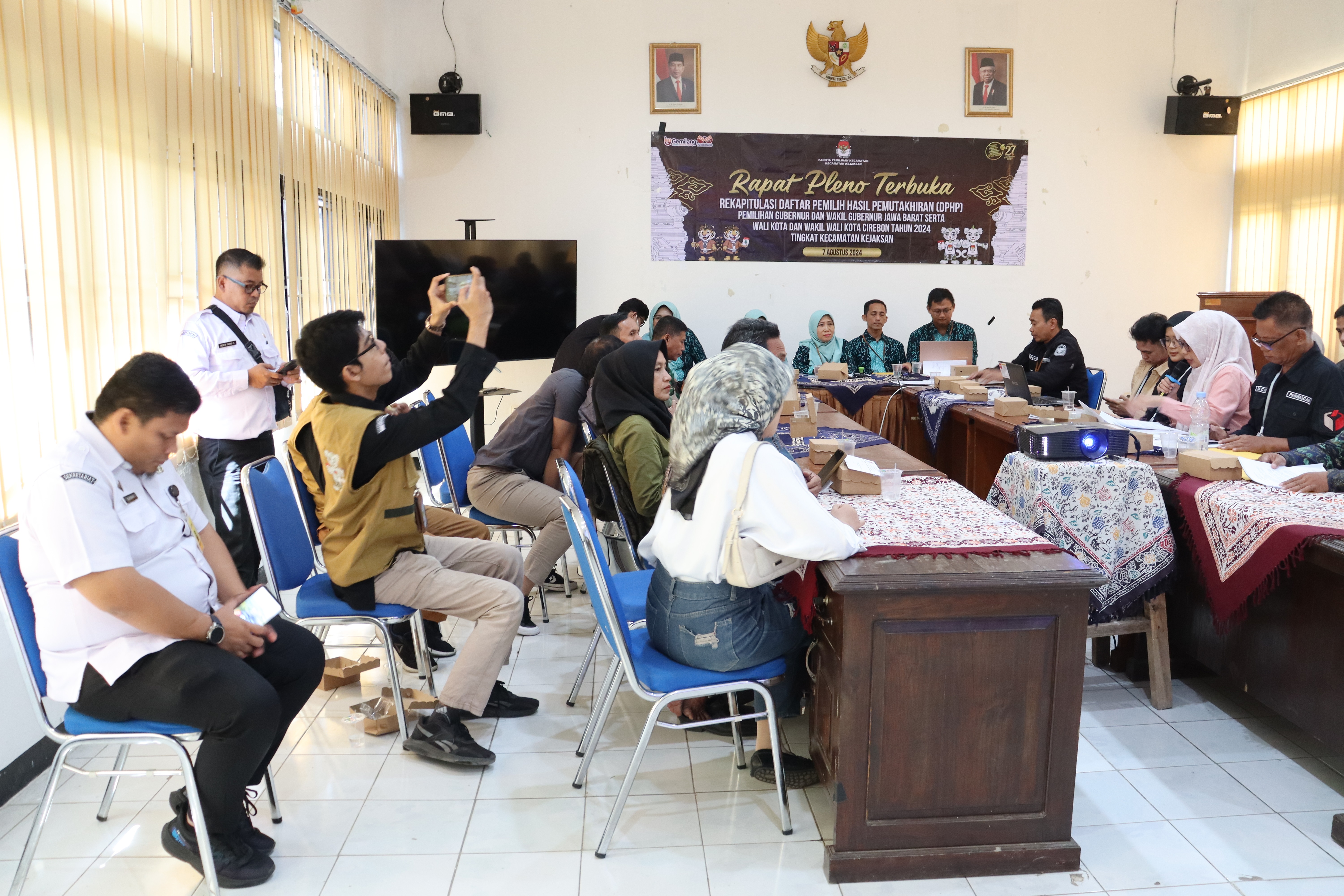 Monitoring dan Supervisi Rapat Pleno Terbuka DPSHP di Kecamatan Kejaksan