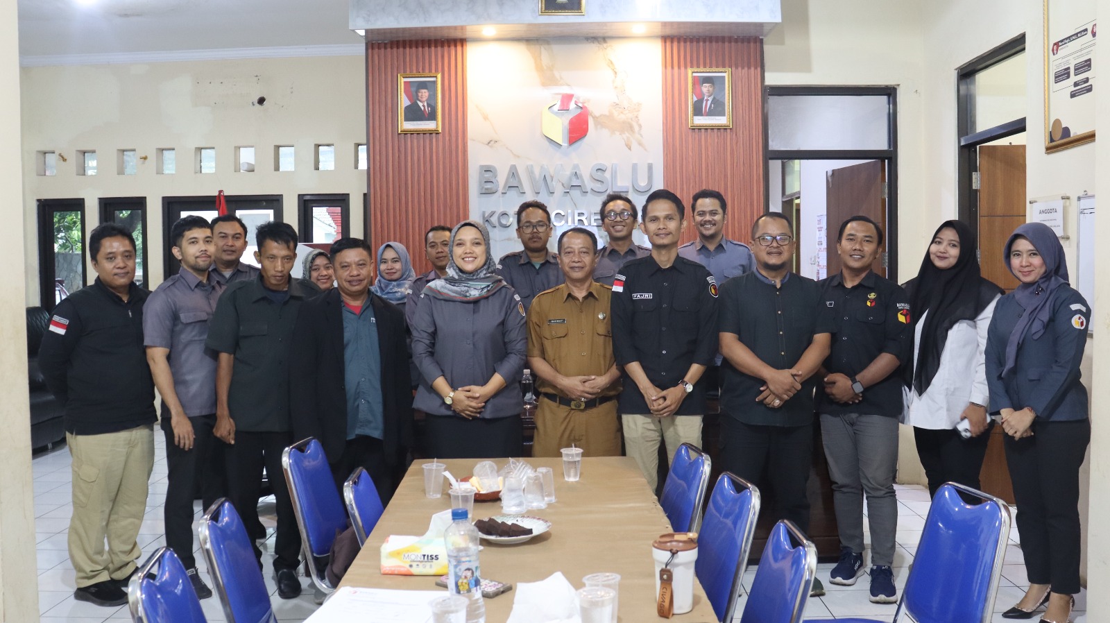 Bawaslu Kota Cirebon Gelar Rapat Sinergitas Kelembagaan untuk Penguatan Pengawasan Pemutakhiran Data Pemilih Berkelanjutan Tahun 2025