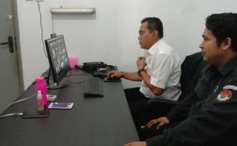 BAWASLU KOTA CIREBON MENGIKUTI VIDEO CONFERENCE OPTIMALISASI PERAN DAN FUNGSI KEHUMASAN BAWASLU TAHUN 2020