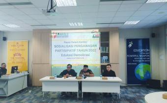 Sosialisasi Melalui Ular Tangga Demokrasi