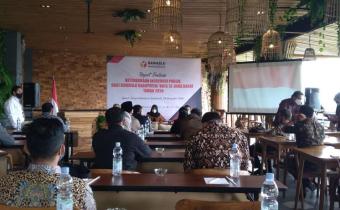 RAPAT EVALUASI KETERBUKAAN INFORMASI PUBLIK BAGI BAWASLU KABUPATEN/KOTA SE-JAWA BARAT TAHUN 2020