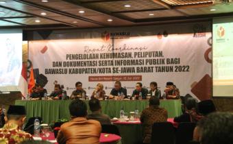 Bawaslu Kota Cirebon Ikuti Rakor Kehumasan dan Informasi Publik