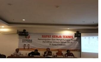RAPAT KERJA TEKNIS PEMUNGUTAN DAN PENGHITUNGAN SUARA PEMILIHAN UMUM TAHUN 2019 DI KOTA CIREBON