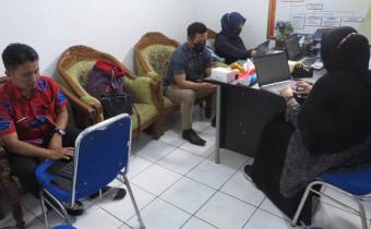 Bawaslu Jabar Lakukan Monev Administrasi Keuangan di Bawaslu Kota Cirebon