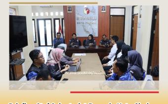 Ketua dan Anggota Bawaslu Kota Cirebon Pimpin Briefing Staf dan Penandatanganan Pakta Integritas CPNS
